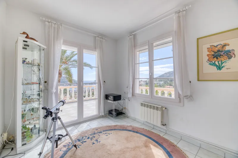 Mediterranean Villa with Spectacular Harbour and Sea Views — photo 12