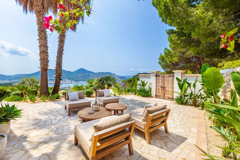 4-bedroom country-style villa for rent on 30,800 m² of land — photo 2