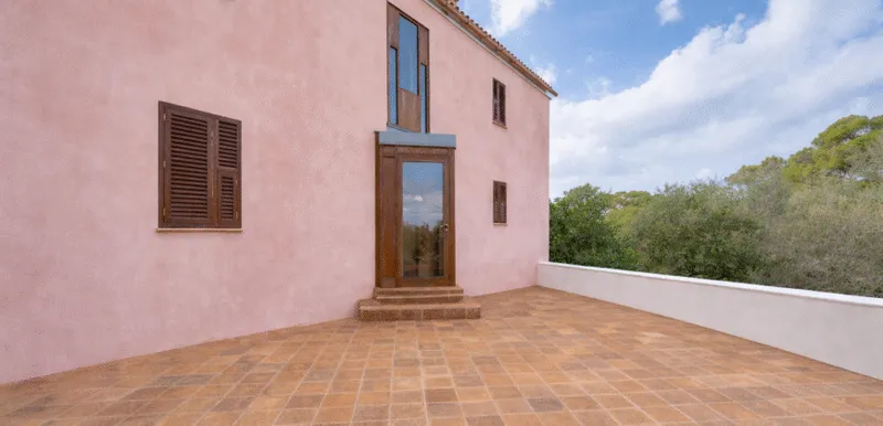 Unfinished country house with 20,900 m² plot near Ses Salines — photo 2