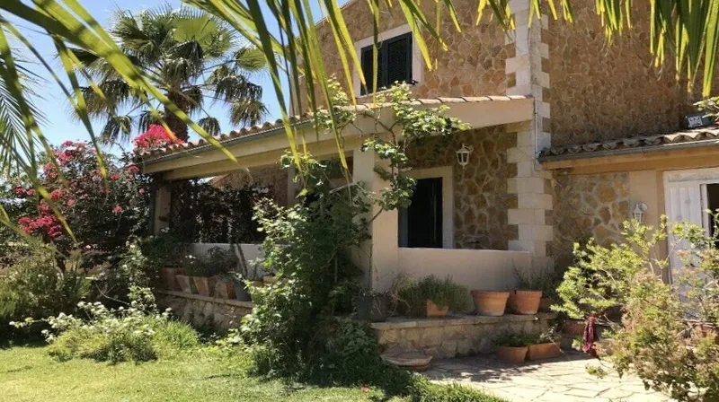 Natural stone finca with 4 bedrooms and pool near Llucmajor — photo 4