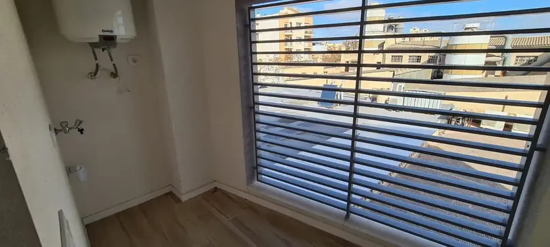 Bonito Piso en Primera Planta - Obra Reciente Reformada. — photo 10