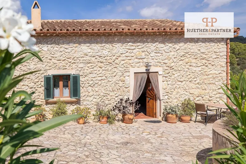 Mediterranean stone finca with panoramic views, pool and absolute privacy in southwest Mallorca — photo 2