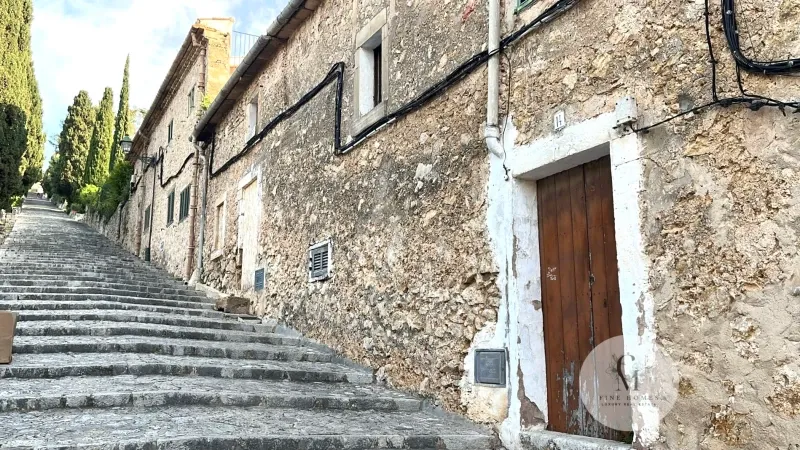 Mallorcan authenticity with views of Calvary - A rough diamond with soul in Pollença — photo 1
