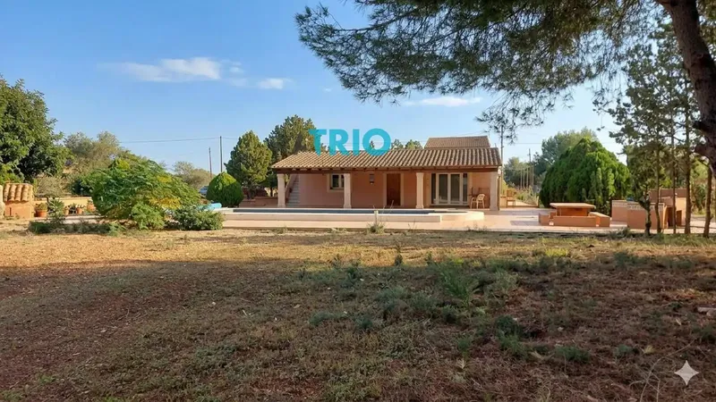 Just 800 meters from the center of Llucmajor is this exceptional rustic finca, a unique opportunity for those seeking tranquility — photo 6