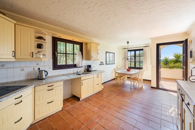 Charming villa for sale in Alcanada, Northeast Mallorca — photo 8