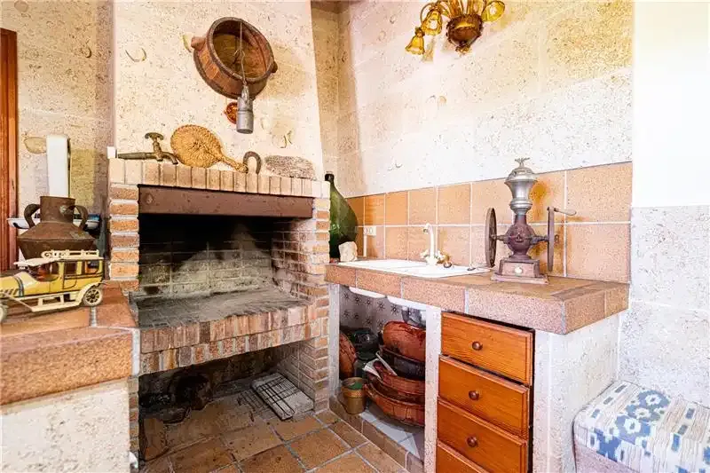 Detached house with pool on plot of approx. 453m2, 334m2 approx., 3 living rooms, fireplace, furnished and equipped kitchen with wood oven and bar — photo 10