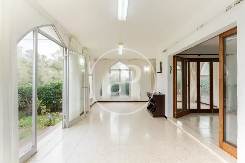 Casa con jardín en venta en Carrer Botafoc — photo 5