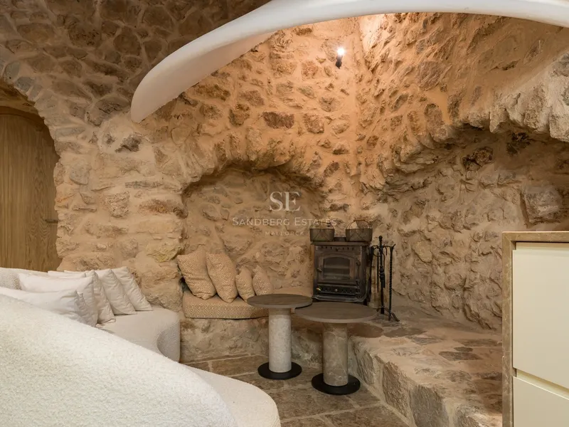 Charming Finca with Pool for Sale in Andratx — photo 11