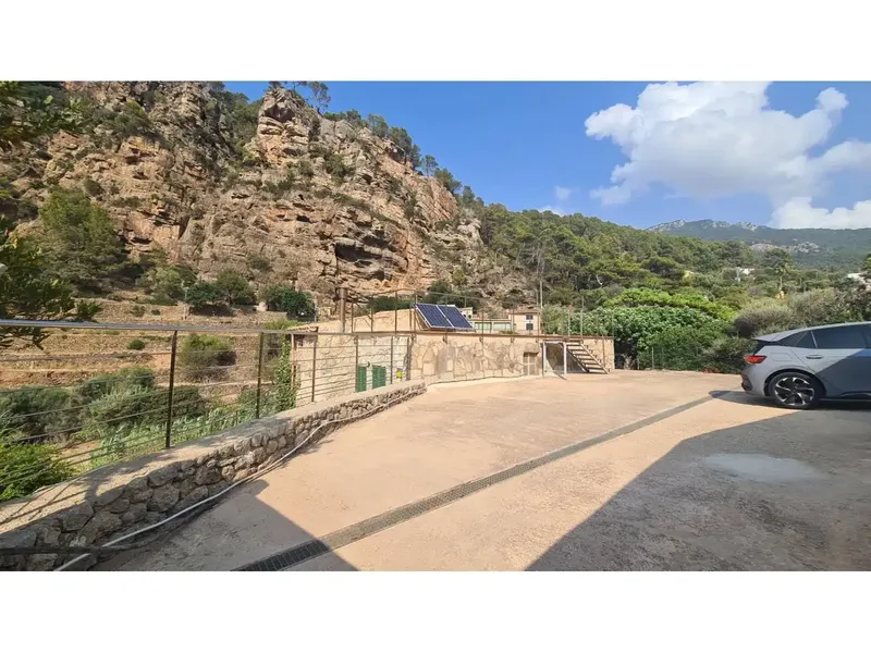 Rustic house with a privileged location in Cala Estellencs, Sierra de Tramuntana, declared a natural and landscape reserve, built — photo 4