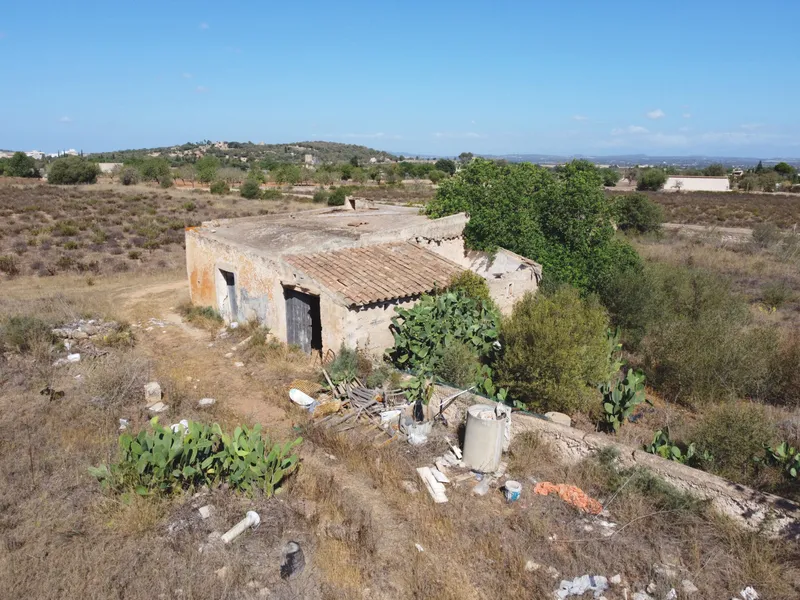 Buildable plot in Felanitx of 21,710 m2 — photo 2
