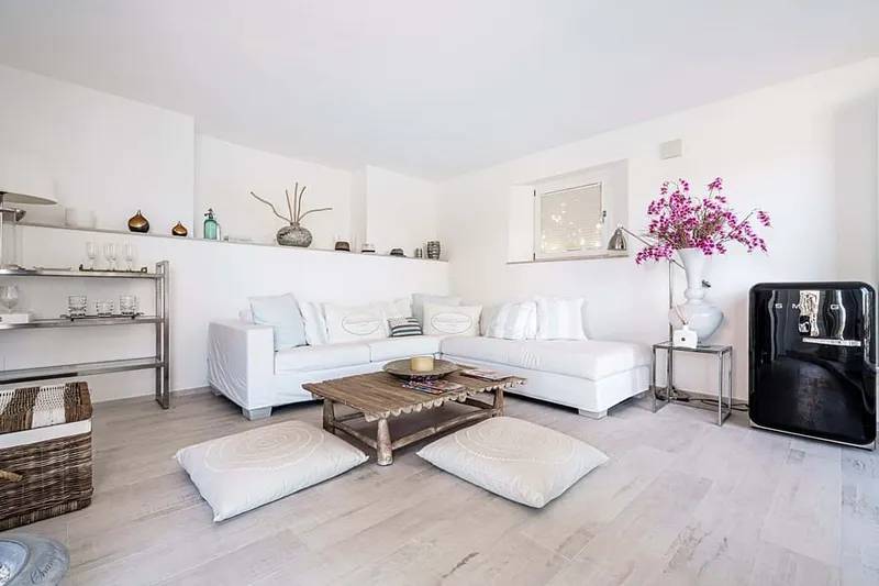 Mallorcan-style villa with breathtaking sea and harbor views — photo 7