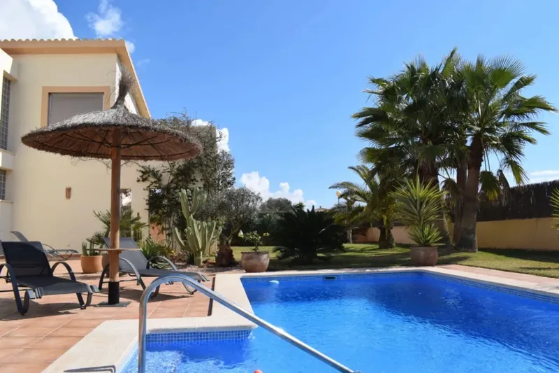 Chalet for sale: Campos, Mallorca - 5 bedrooms, pool — photo 1