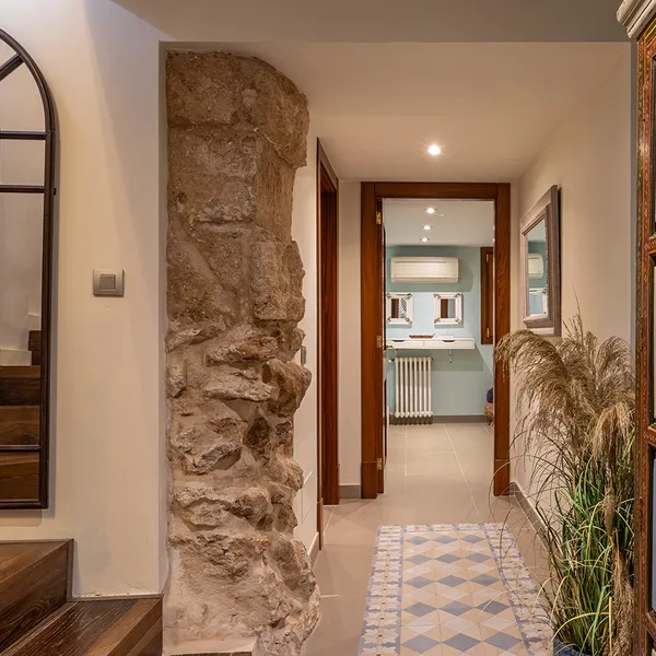Historic home in the heart of the old town — photo 1