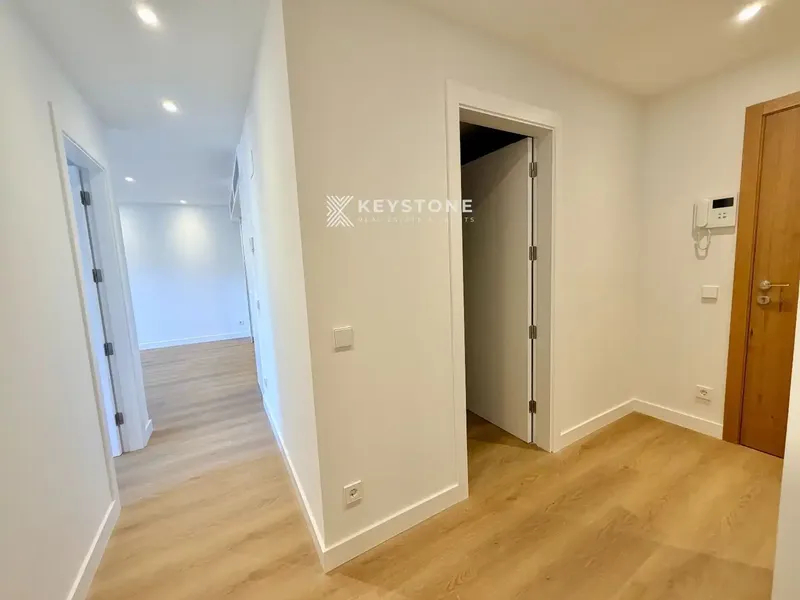 Discover this exclusive new-build apartment in the prestigious S’Escorxador area — photo 10