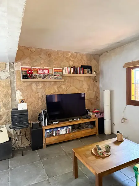 Chalet with two completely independent dwellings. Each with its own entrance. Completely renovated from the pipes and electrical wiring — photo 5