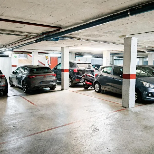 Parking space in the Aragón area — photo 2