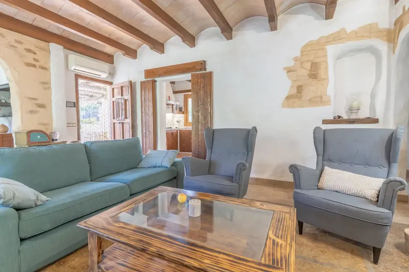 This charming finca embodies the original feeling of Mallorca: tranquility, nature, privacy and plenty of space to live — photo 10