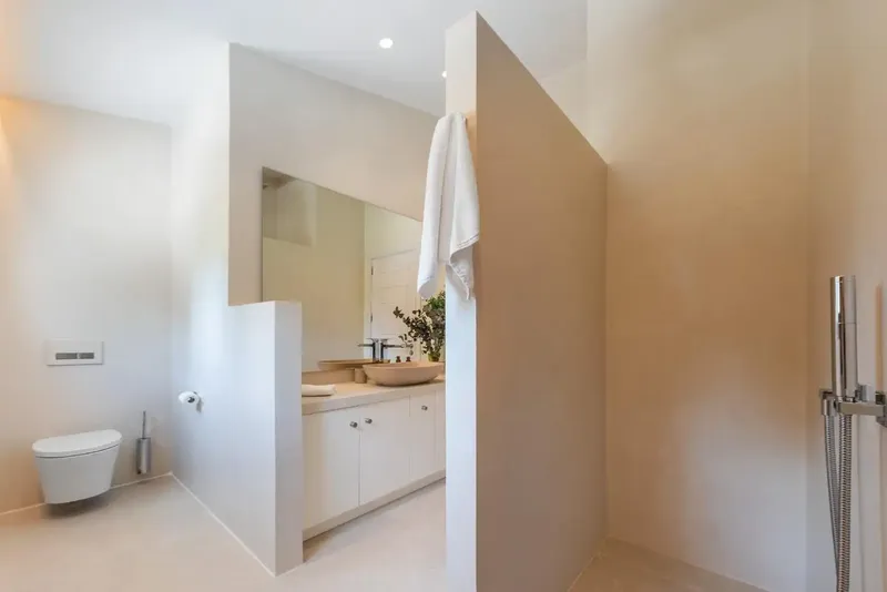Esta exclusiva villa con espectaculares vistas al mar desde todas las habitaciones se encuentra en una ubicación privilegiada en Alcúdia Bon — photo 9