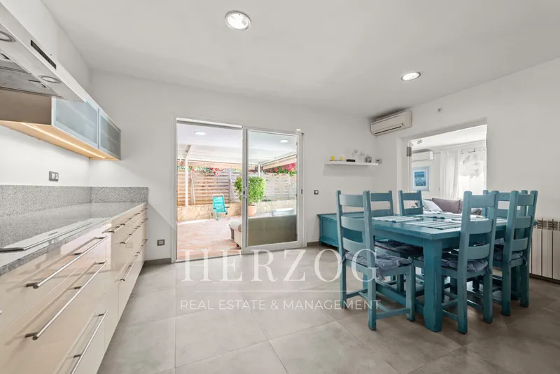 Modern renovated family villa with pool in a quiet location in Paguera — photo 10