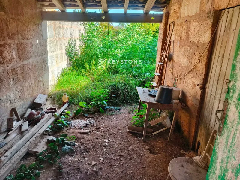 Plot — photo 4
