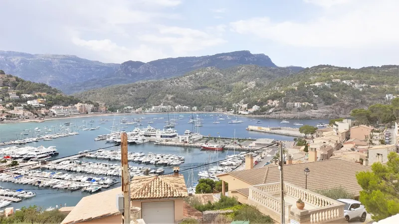 Exclusive and bright flat with breathtaking views in Port de Soller — photo 2