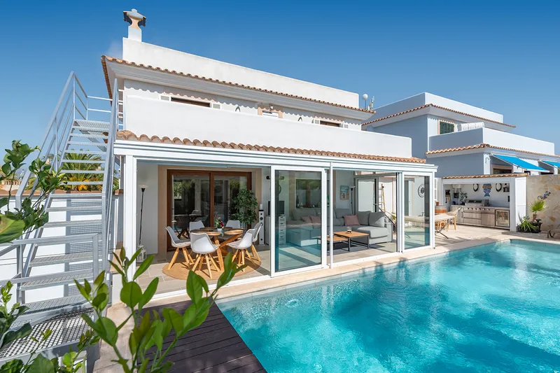 Sunny villa residence with private pool, sea views, roof terrace and tourist license in Cala Murada — photo 3