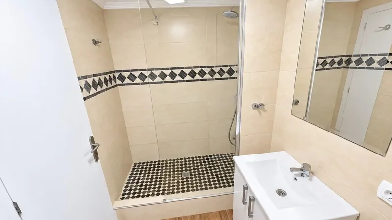 Space, light and tranquility in Son Ferriol: 4 bedrooms, two bathrooms and a large balcony to enjoy every day. — photo 12