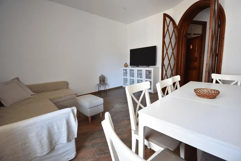 Renovated apartment with terrace and four bedrooms in the old town of Palma de Mallorca — photo 7
