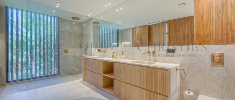 Luxury newly built Villa with sea views in Portals Nous — photo 11