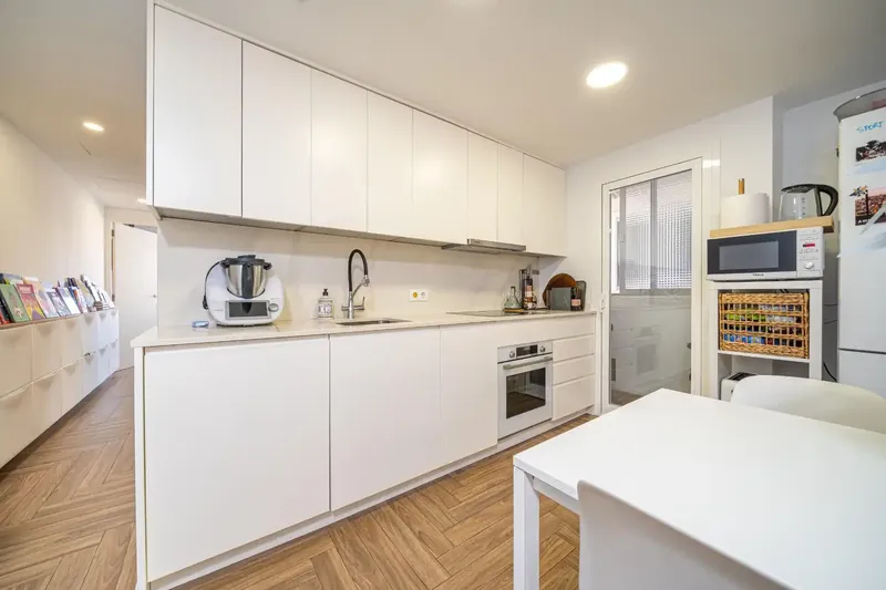 Completely renovated apartment, ready to move in next to Plaza de Toros — photo 9