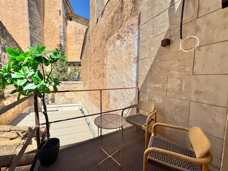 Stylishly renovated penthouse with a terrace in the heart of Llucmajor — photo 5