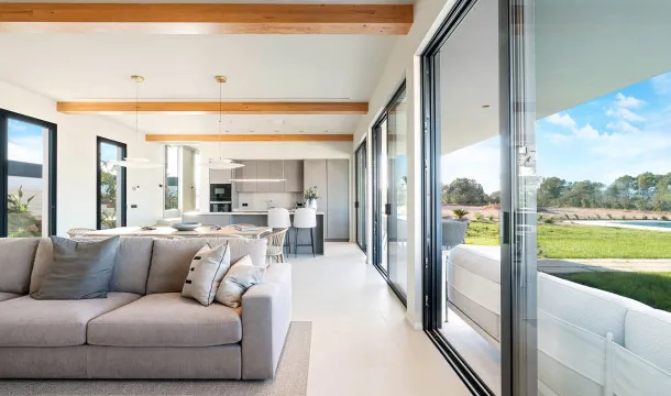 Villa with a Large Garden and Views of the Bay of Palma in Son Gual — photo 12