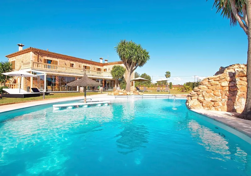 Stately natural stone finca in Llucmajor with large garden & pool and vacation rental license! — photo 3