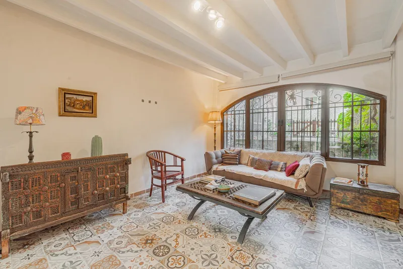 Traditional house with views — photo 8