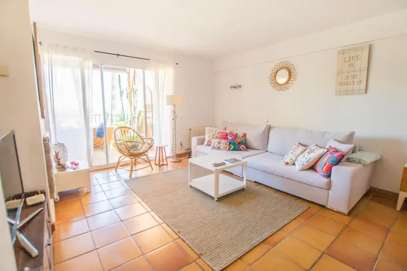 Discover this impressive penthouse located in the exclusive area of Son Verí Nou, Llucmajor. With an attractive price of 710,000 euros and a ge — photo 4