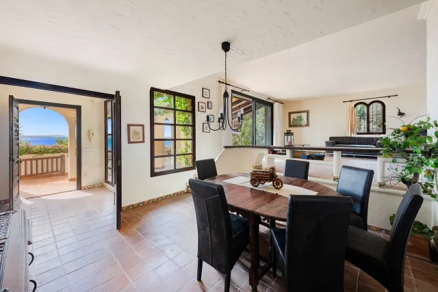 Charming villa for sale in Alcanada, Northeast Mallorca — photo 3