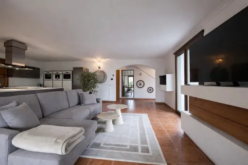 Alcudia, Alcúdia/Pollença: Finca with ETV license, sea & mountain views, pool – 5 bedrooms/5 bathrooms — photo 8