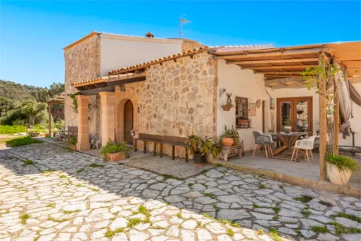 Son Servera , Natural-stone finca with ocean views and 70,000 sqm of land in Son Servera — photo 3
