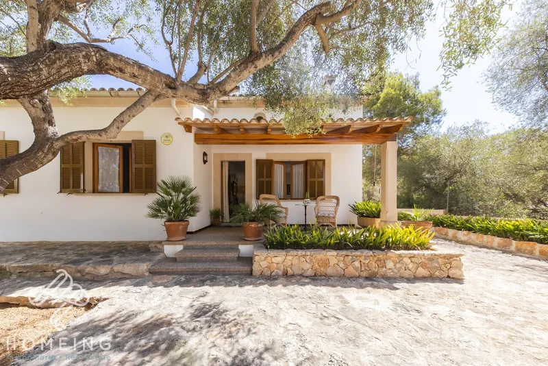 Chalet 200 meters from the sea, with 3 bedrooms, garage, terraces and large garden — photo 1