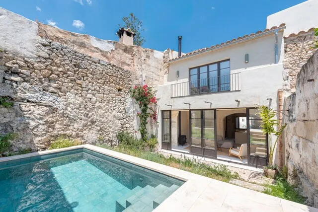 Renovated town house with pool for sale in Selva, Central Mallorca — photo 1