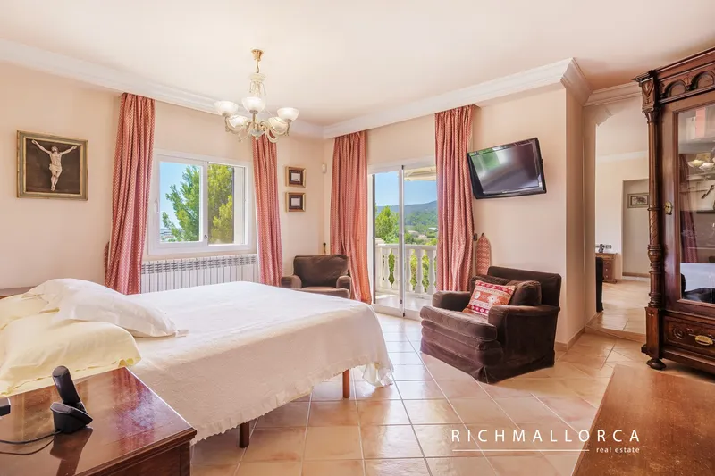 House with golf and mountain views for sale in Son Vida — photo 12
