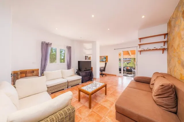 Ready to move in villa with holiday rental license for sale in Cala Figuera, Mallorca — photo 10