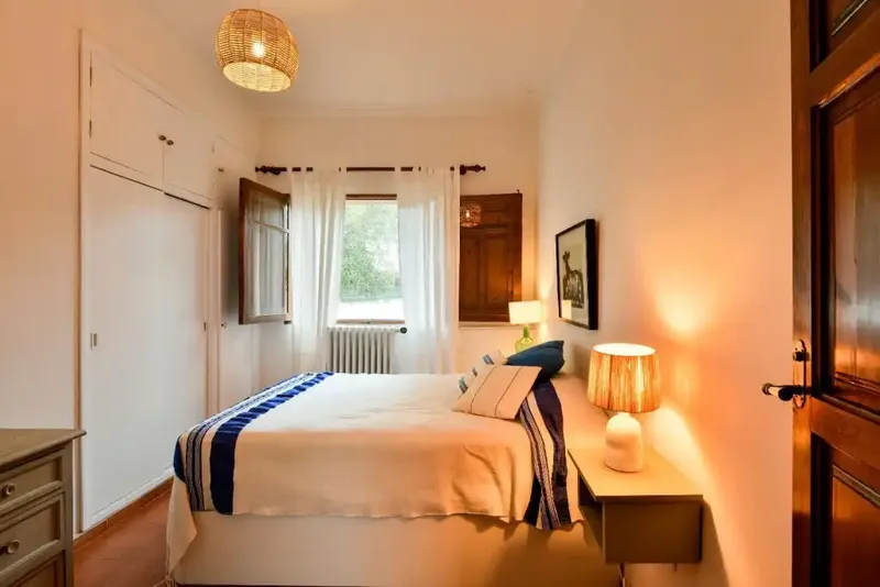 This impressive seafront villa now on offer is located in the coveted area of Alcanada, Alcudia. It offers a unique combination — photo 11