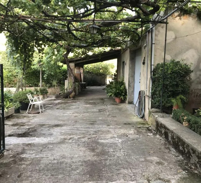 Detached house a few minutes from the sea with large garden — photo 1