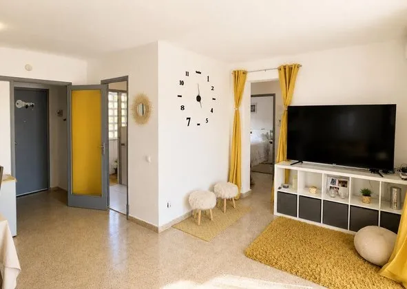 Flat / apartment in Son Ferrer, Calvià — photo 2