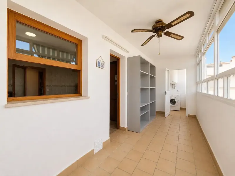 Spacious and bright 110 m² apartment with parking space, terrace and an attractive rooftop loft — photo 8