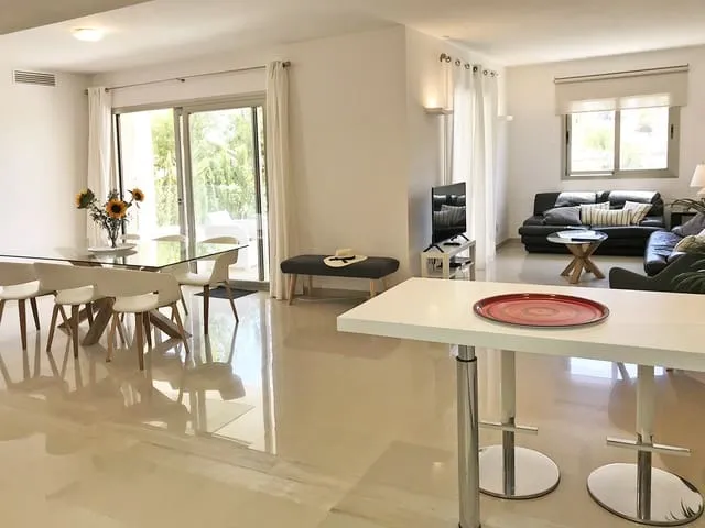 Semi-detached Villa for rent in Cala Vinyes / Cala Vinyas / Cala Viñas, Calvià, Mallorca — photo 9