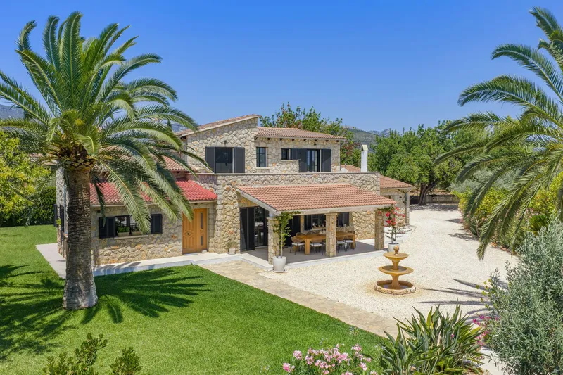 Elegant Country House with Guesthouses for Sale near Binissalem — photo 3