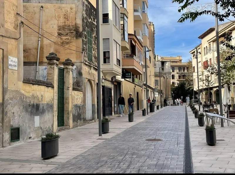 Commercial building in the heart of Manacor (Galerias Caldentey) — photo 3