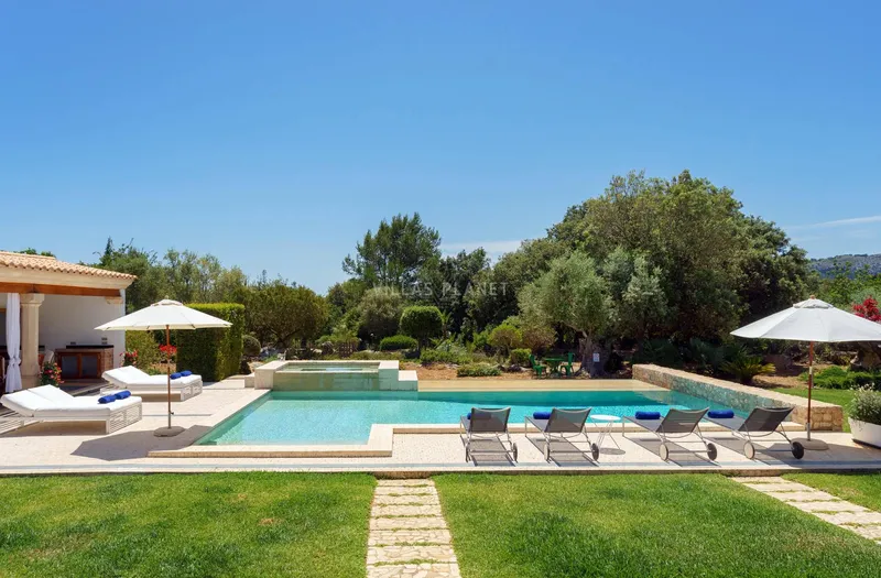Luxury property with sw... — photo 12